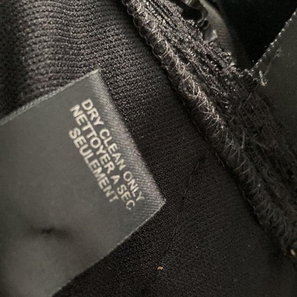 ANNEX -Black V-neck Stretch sleeveless dress - Picture 9 of 9